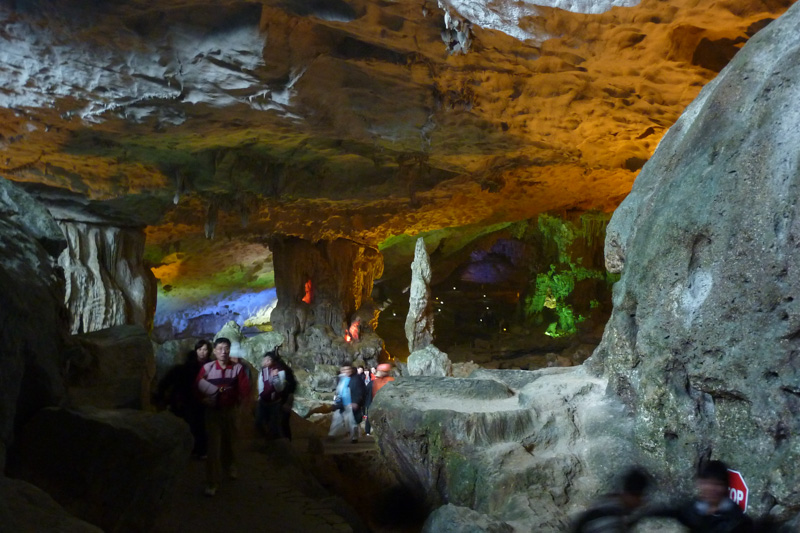 Halong Bucht: Höhle